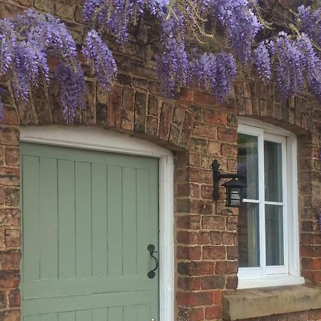 The Stables At Owlett Hall Crowle  ภายนอก รูปภาพ