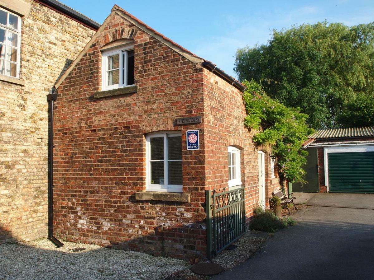 The Stables At Owlett Hall Crowle  ภายนอก รูปภาพ